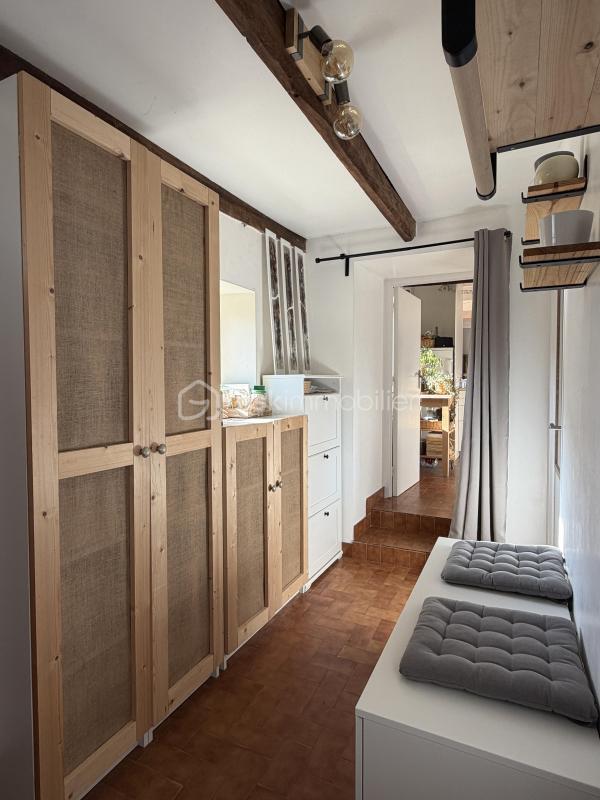 Maison - 350 m² - 25 pièces