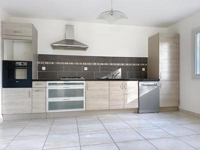 Maison - 215 m² - 7 pièces