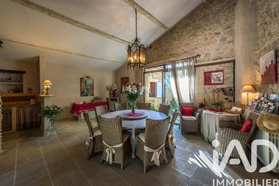 Maison - 402 m² - 12 pièces