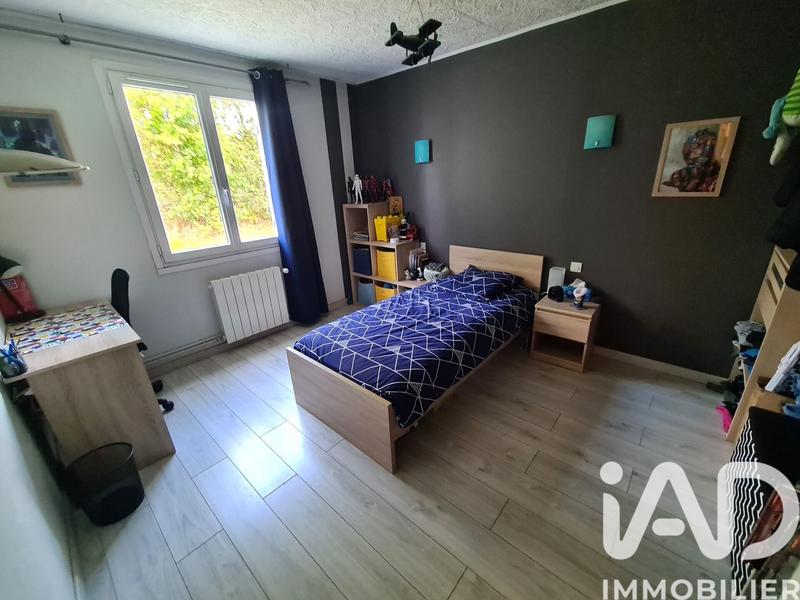 Maison - 202 m² - 7 pièces