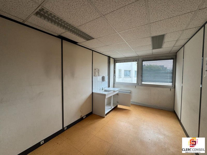Bureau - 542 m²