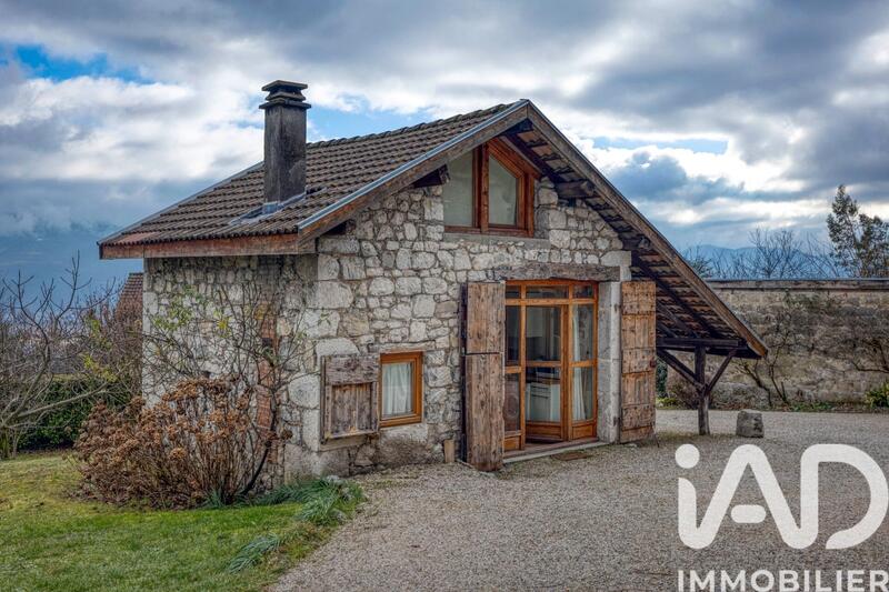 Maison - 303 m² - 8 pièces