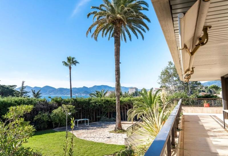 Appartement - 270 m² - 7 pièces