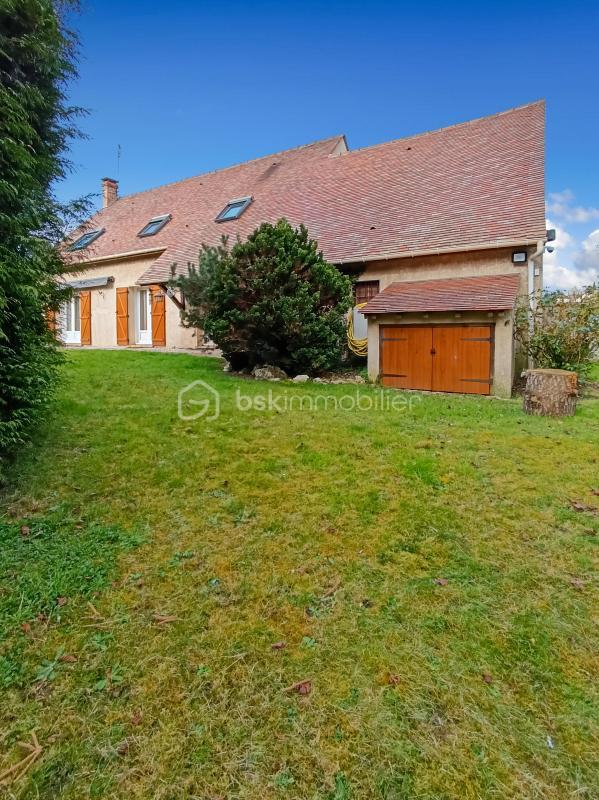 Maison traditionnelle - 171 m² - 5 pièces