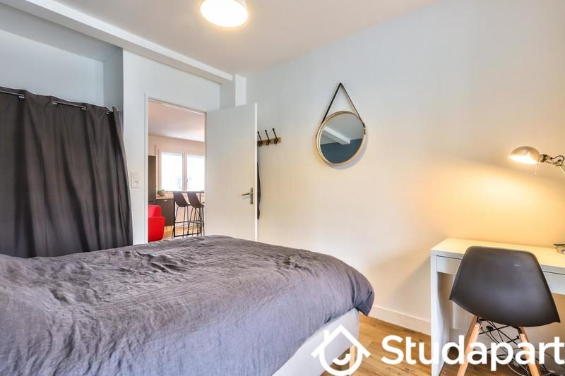 Chambre - 11 m² - 1 pièce