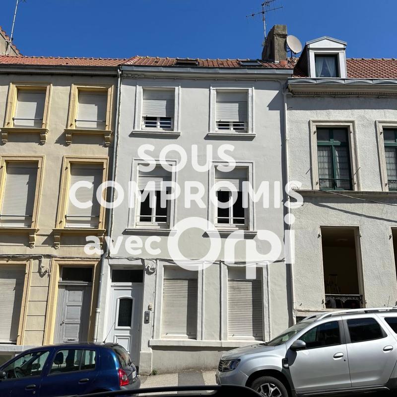 Immeuble - 80 m² - 3 pièces