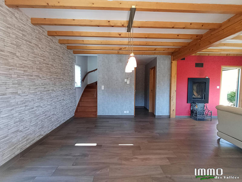 Maison - 106 m² - 6 pièces