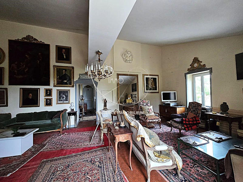 Maison ancienne - 194 m² - 6 pièces