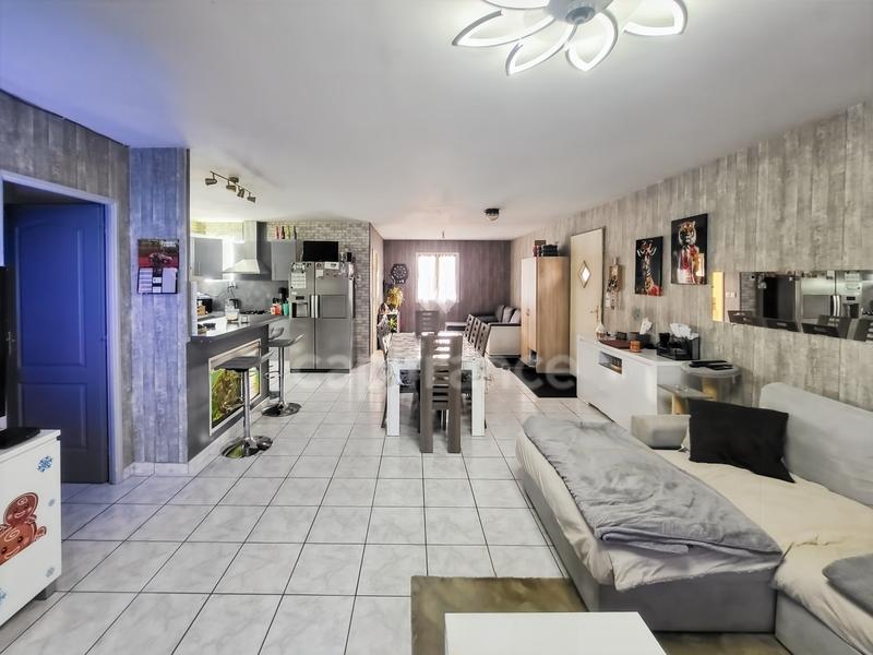 Maison - 101 m² - 5 pièces