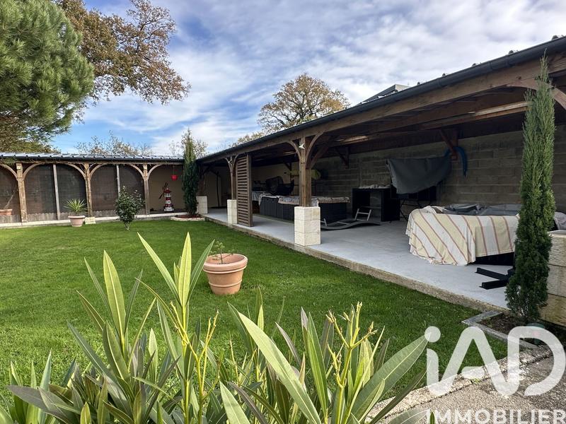 Maison - 182 m² - 5 pièces