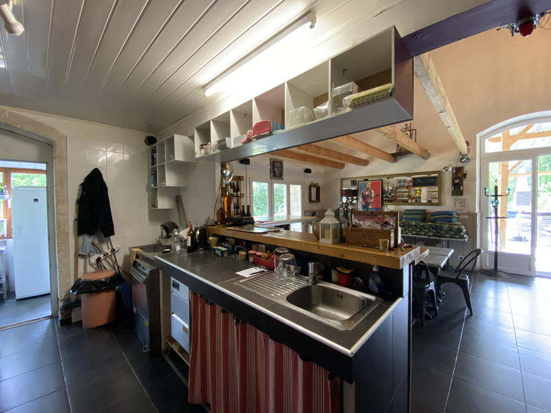 Maison - 370 m² - 12 pièces