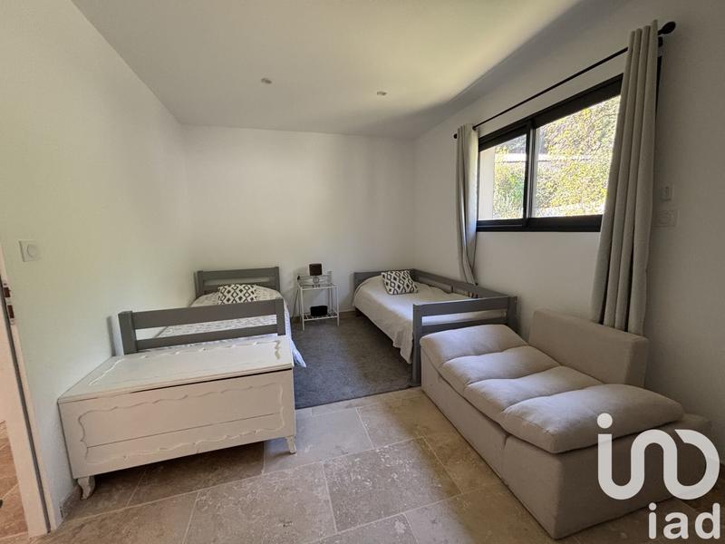 Maison - 411 m² - 5 pièces