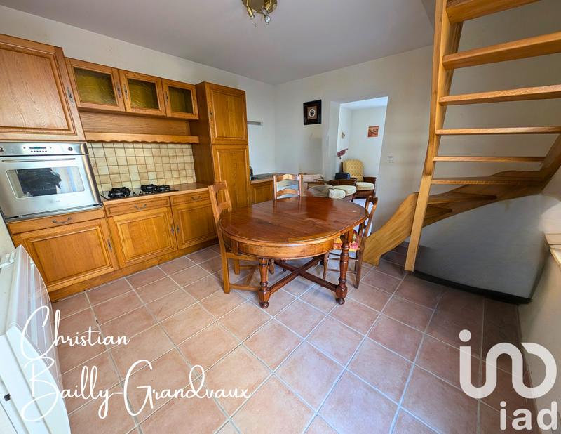 Maison - 236 m² - 11 pièces