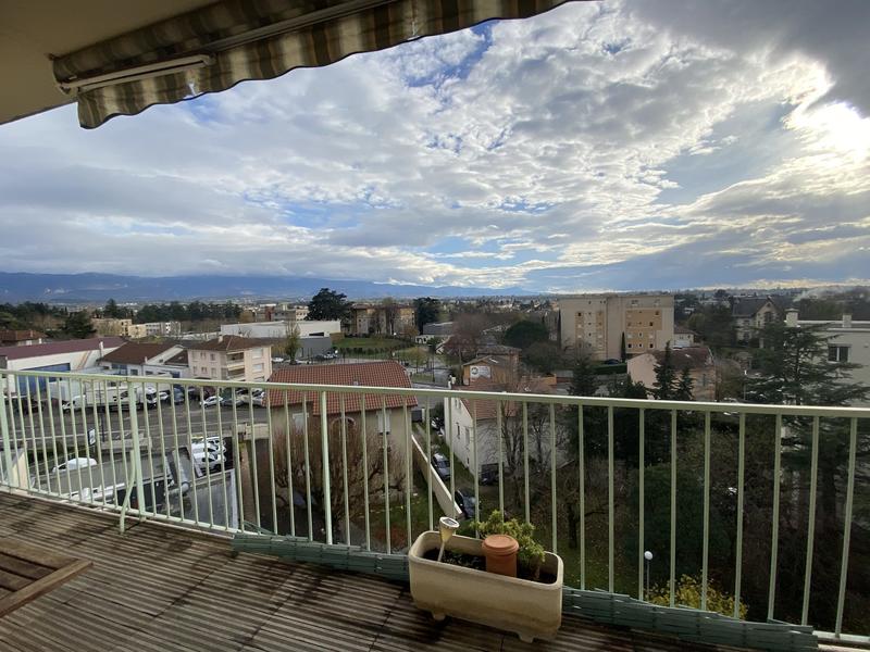 Appartement - 98 m² - 5 pièces