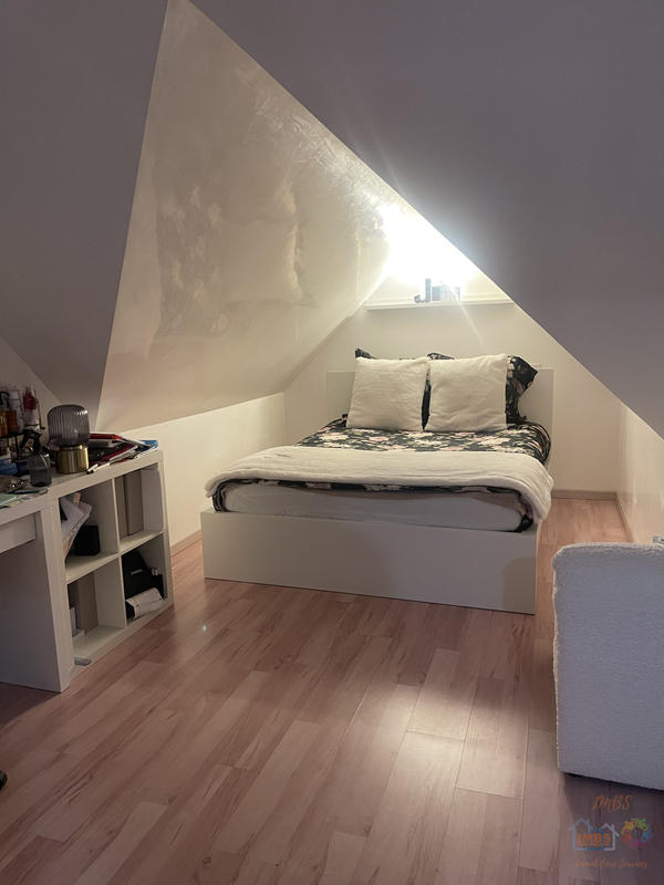 Maison - 180 m² - 5 pièces