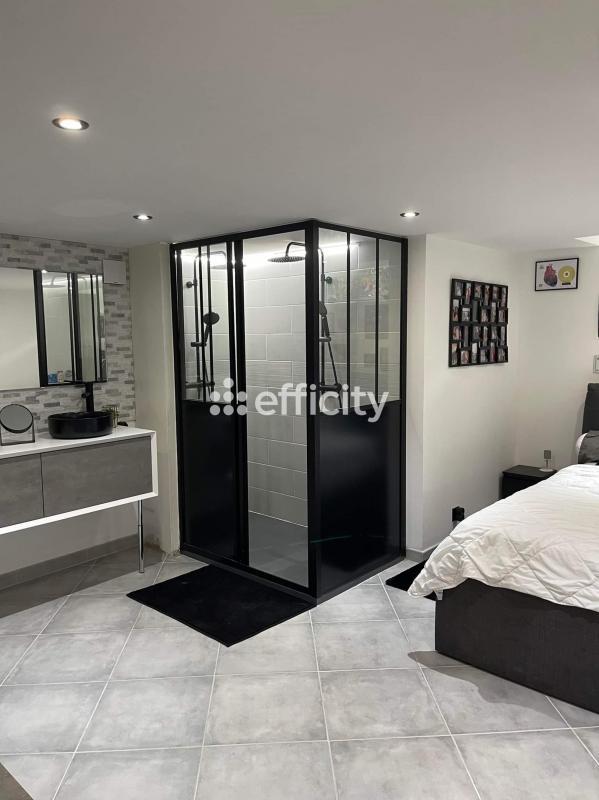 Maison - 228 m² - 6 pièces