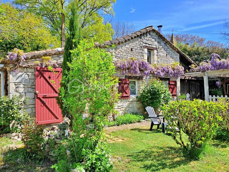 Maison en pierre - 77 m² - 5 pièces