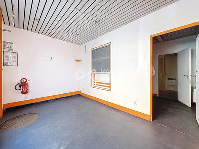Local commercial - 27 m² - 2 pièces