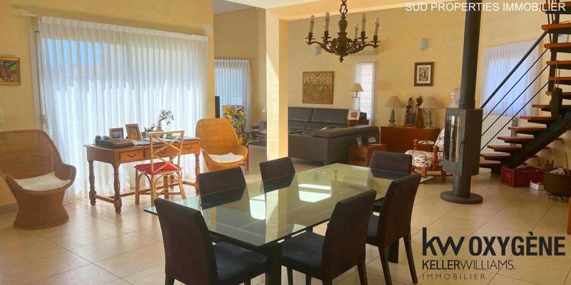 Maison - 216 m² - 6 pièces