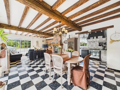 Maison - 178 m² - 7 pièces