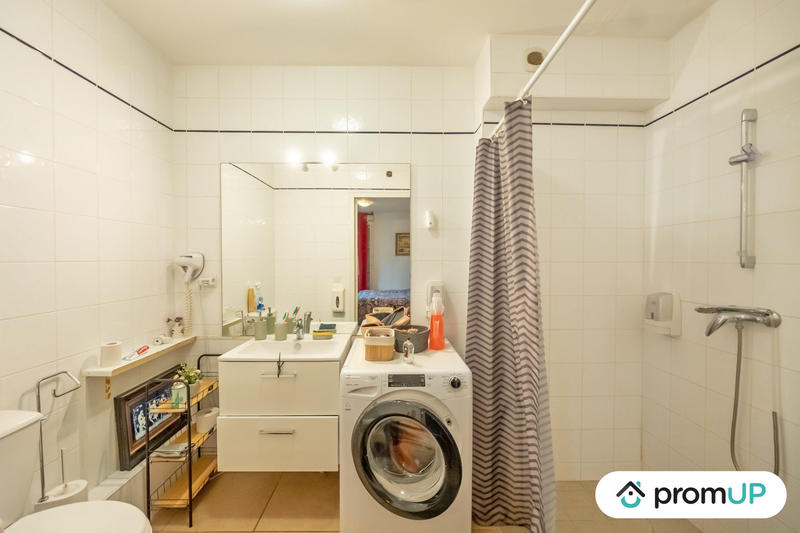 Maison traditionnelle - 260 m² - 8 pièces