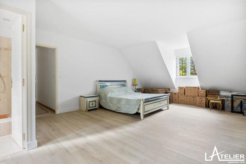 Maison - 210 m² - 5 pièces