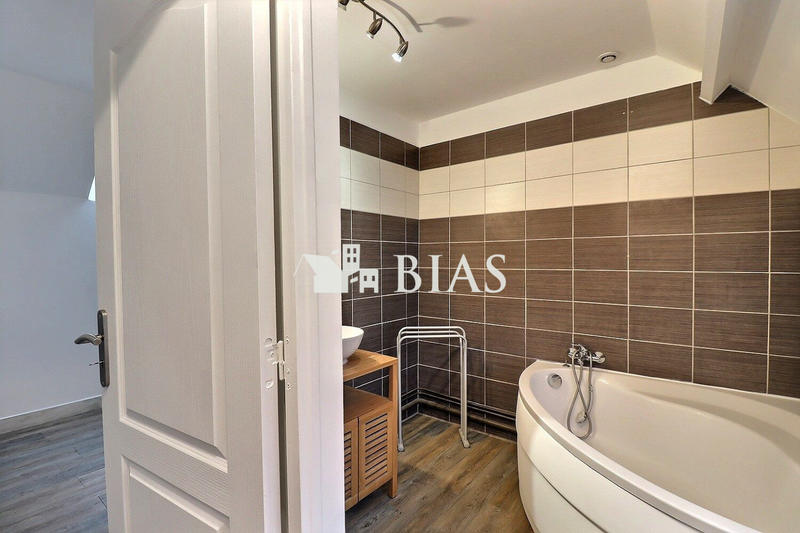 Maison contemporaine - 230 m² - 7 pièces