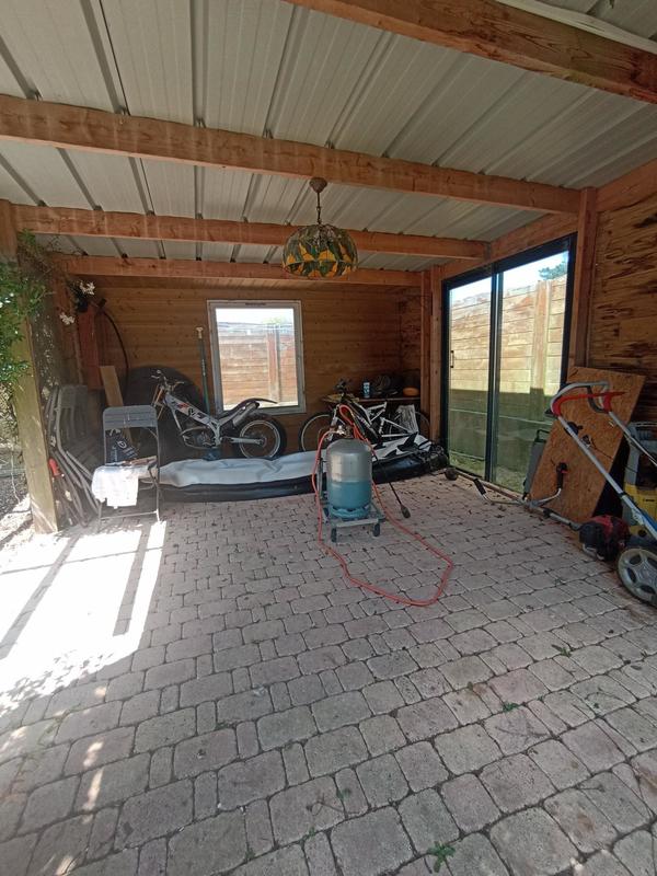 Maison - 180 m² - 7 pièces