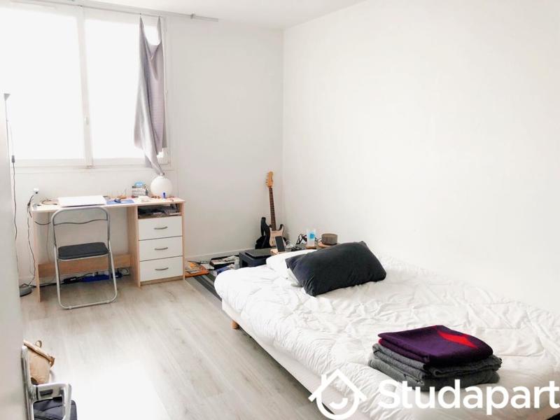 Chambre - 12 m² - 1 pièce