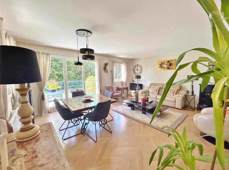 Appartement - 92 m² - 4 pièces