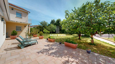 Maison - 266 m² - 10 pièces