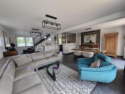 Maison - 160 m² - 6 pièces