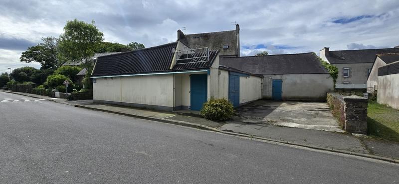 Local commercial - 200 m² - 7 pièces