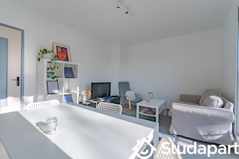 Chambre - 65 m² - 1 pièce