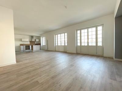 Appartement - 115 m² - 5 pièces
