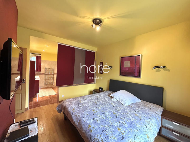 Maison - 236 m² - 6 pièces