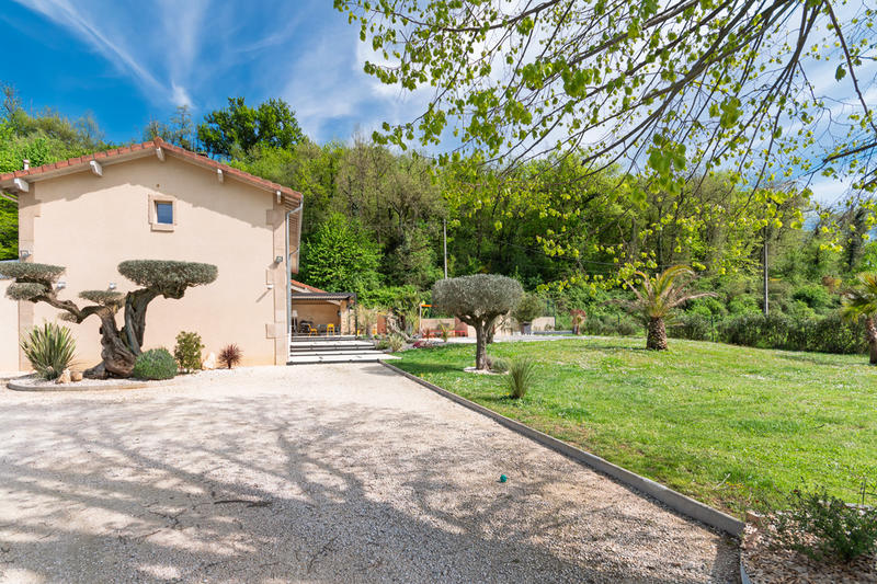 Bastide - 248 m² - 9 pièces