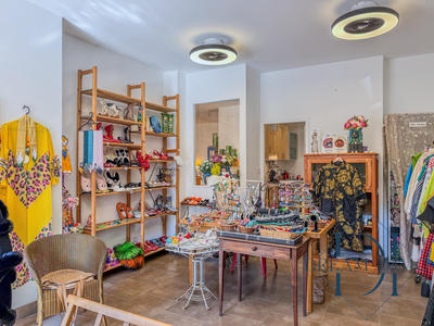 Maison - 256 m² - 10 pièces