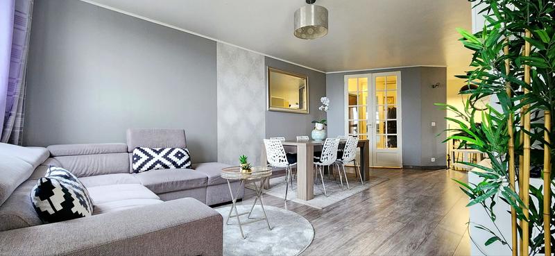 Appartement - 90 m² - 4 pièces