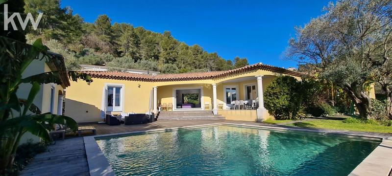 Maison d'architecte - 221 m² - 9 pièces