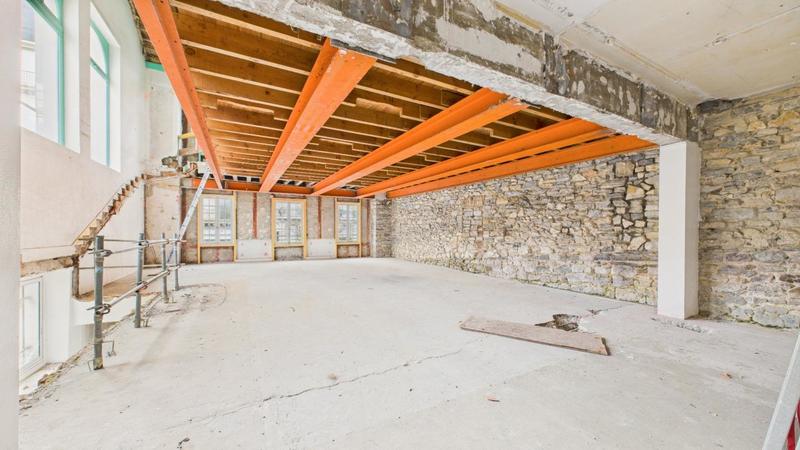 Maison - 320 m² - 10 pièces