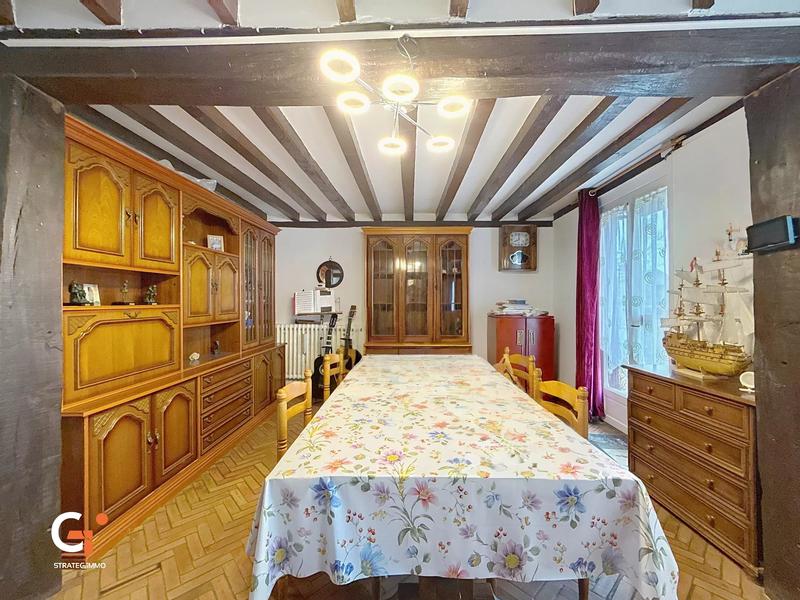 Maison - 140 m² - 9 pièces