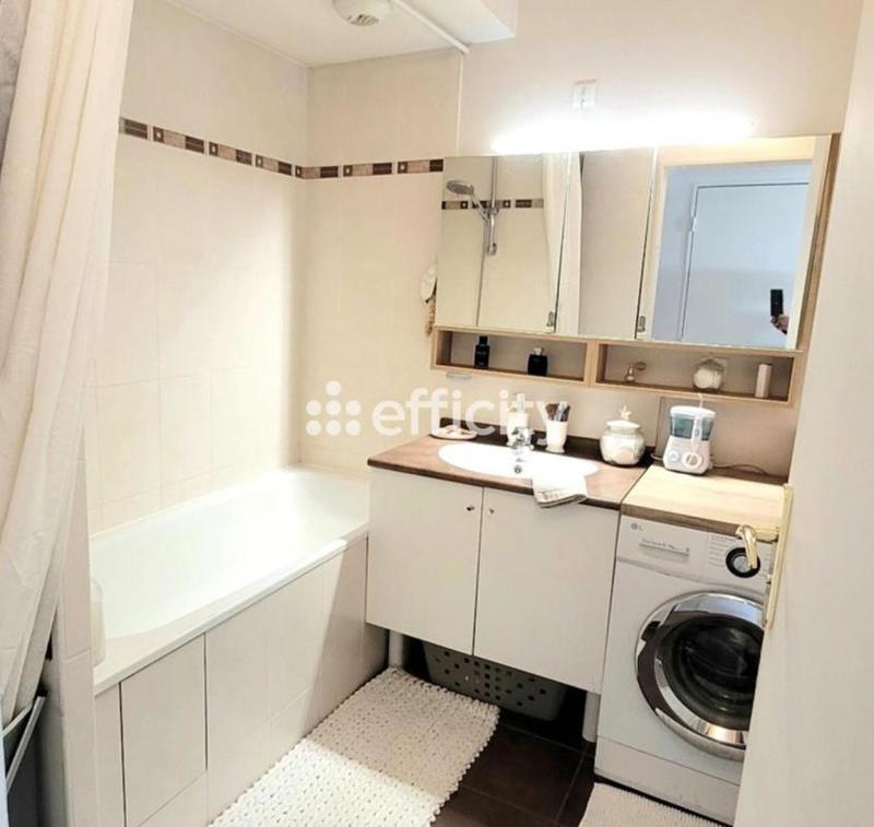 Appartement - 100 m² - 5 pièces