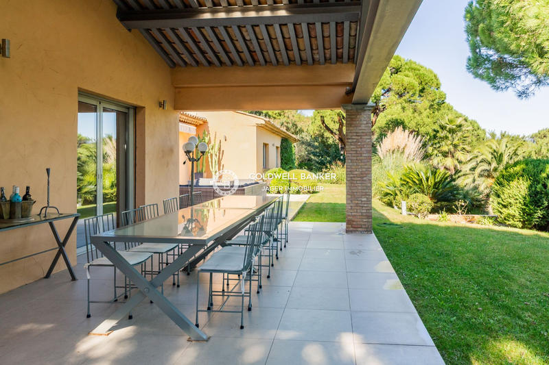 Maison - 320 m² - 6 pièces