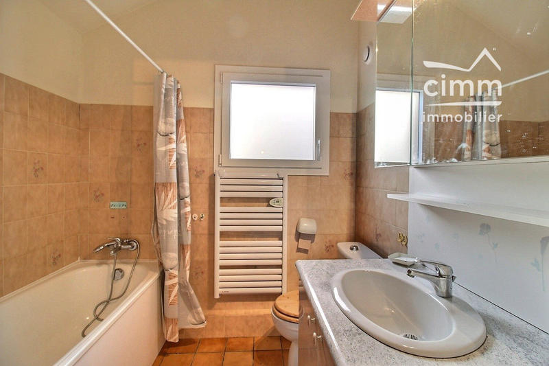 Maison - 80 m² - 4 pièces