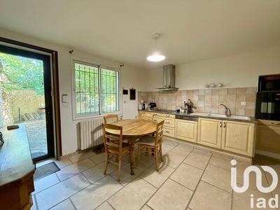 Maison - 210 m² - 11 pièces