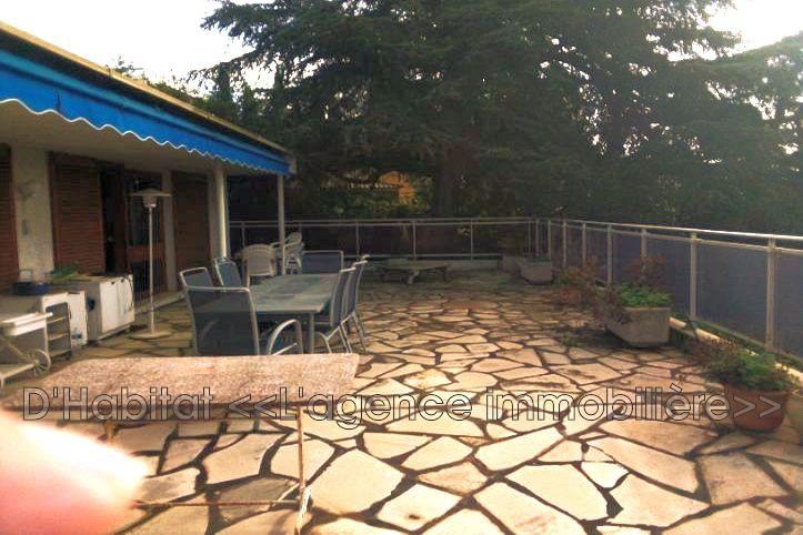 Villa - 264 m² - 6 pièces