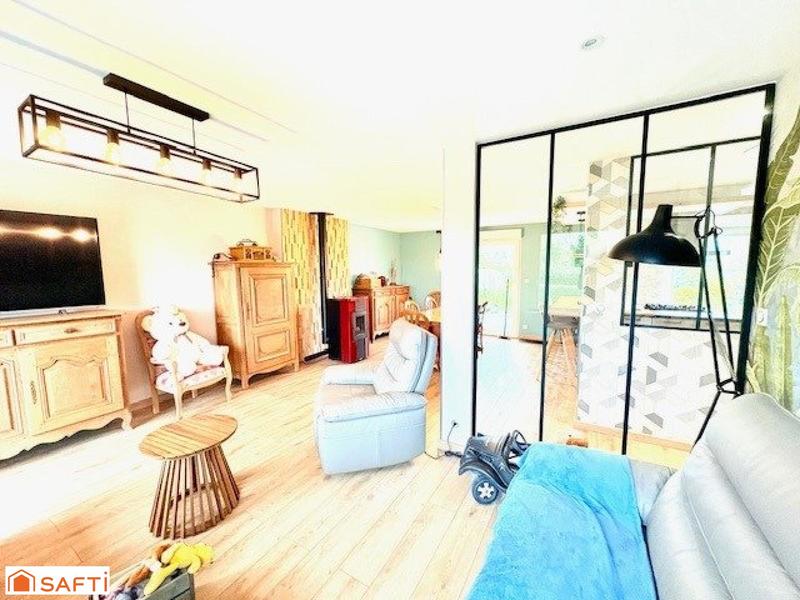 Maison - 90 m² - 5 pièces