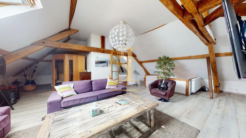 Maison - 250 m² - 7 pièces