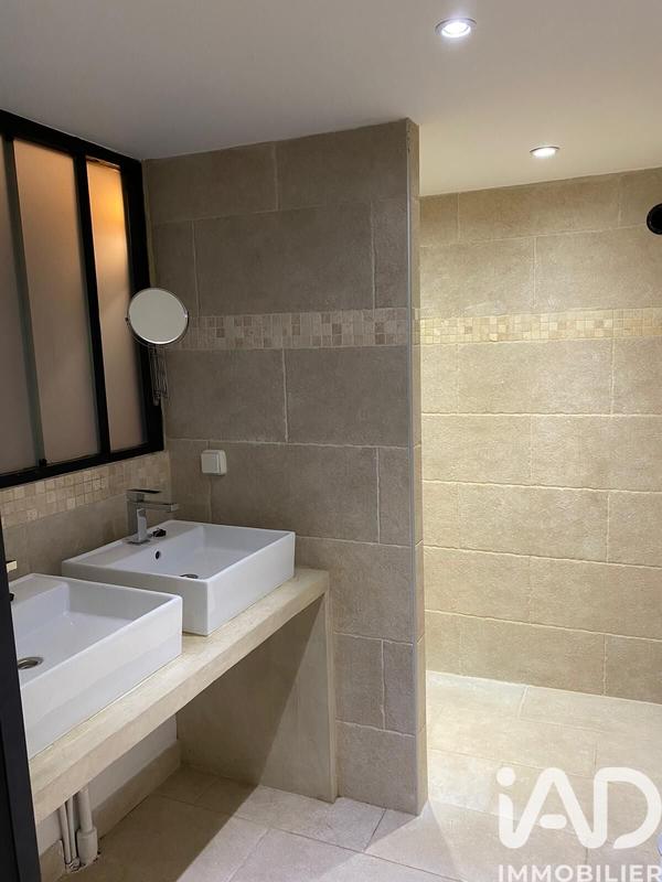 Maison - 460 m² - 19 pièces